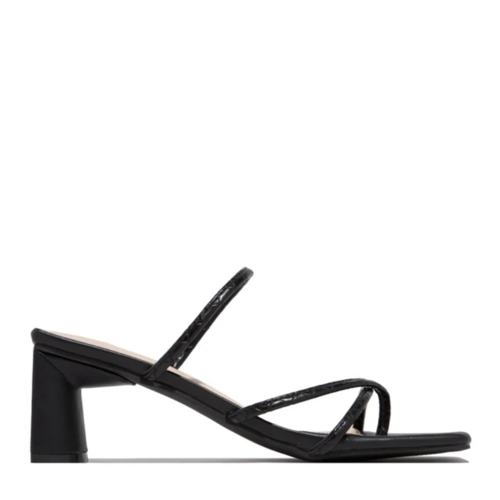 Black heels miss lola